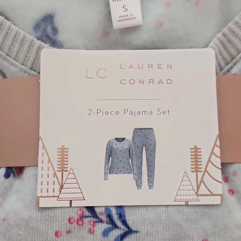 Pajama Set - Picture 3 of 5